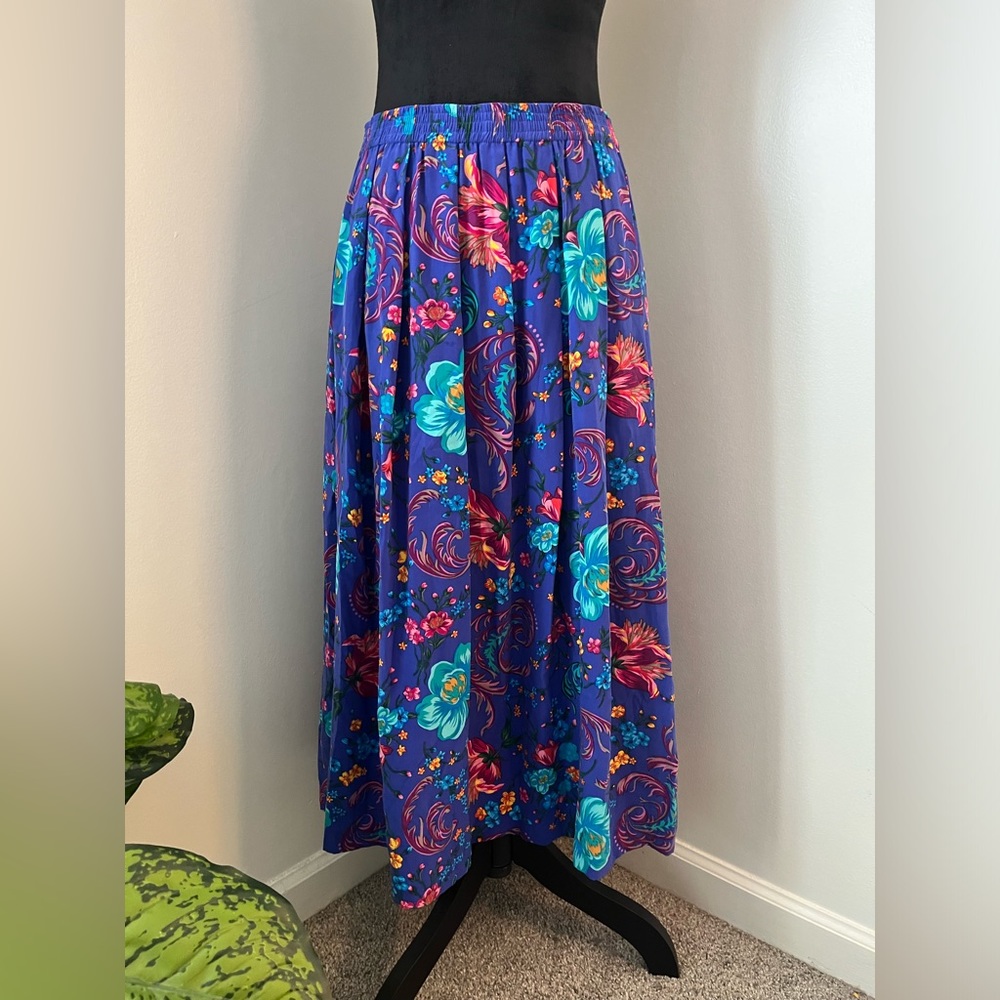 VTG Liz Claiborne Petite M 100% Silk Skirt Pull On Stretch Waist Purple Floral
